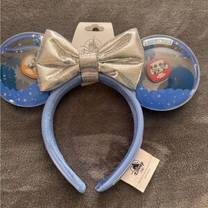 NWT Disney Skyliner limited edition 2025 Silver and Blue Mickey Ears Headband